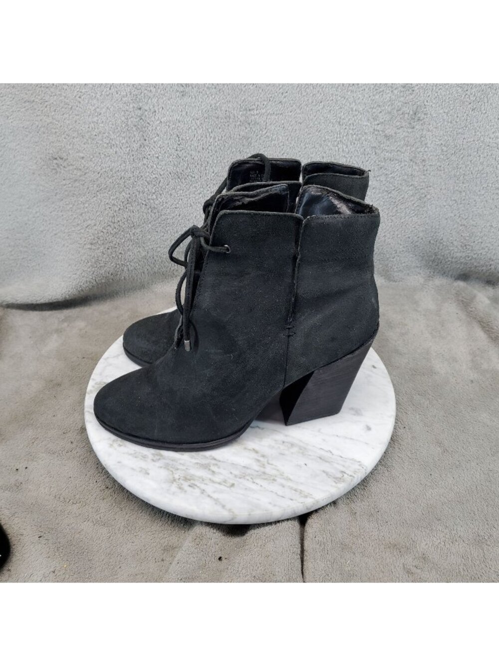 Very Volatile Shoes Womens Size 9 Black Leather Alibi Ankle Boots *Read*